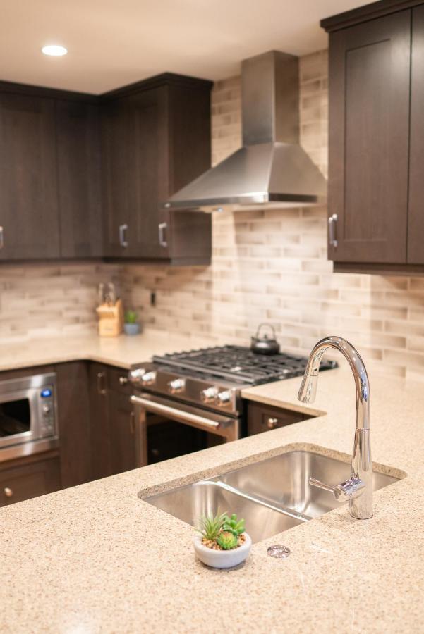 Spring Creek Luxury King One Bedroom At White Spruce Lodge 坎莫尔 外观 照片