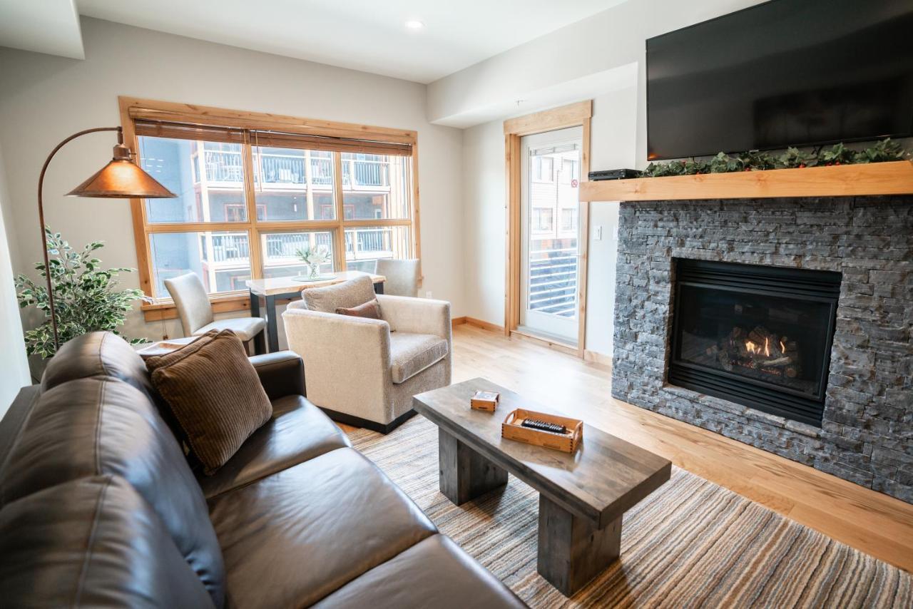 Spring Creek Luxury King One Bedroom At White Spruce Lodge 坎莫尔 外观 照片