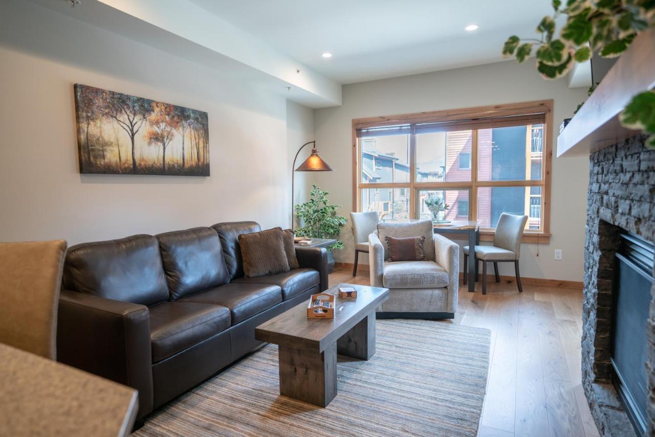 Spring Creek Luxury King One Bedroom At White Spruce Lodge 坎莫尔 外观 照片