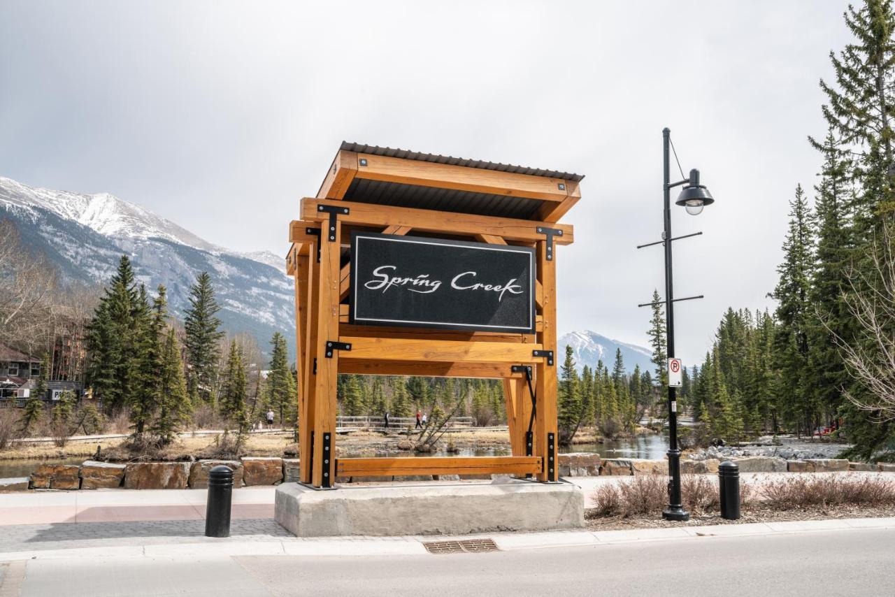 Spring Creek Luxury King One Bedroom At White Spruce Lodge 坎莫尔 外观 照片