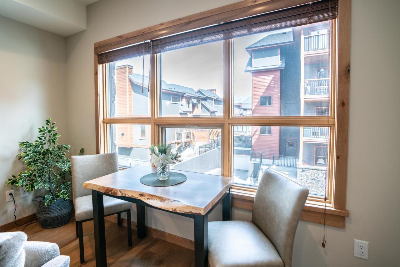 Spring Creek Luxury King One Bedroom At White Spruce Lodge 坎莫尔 外观 照片